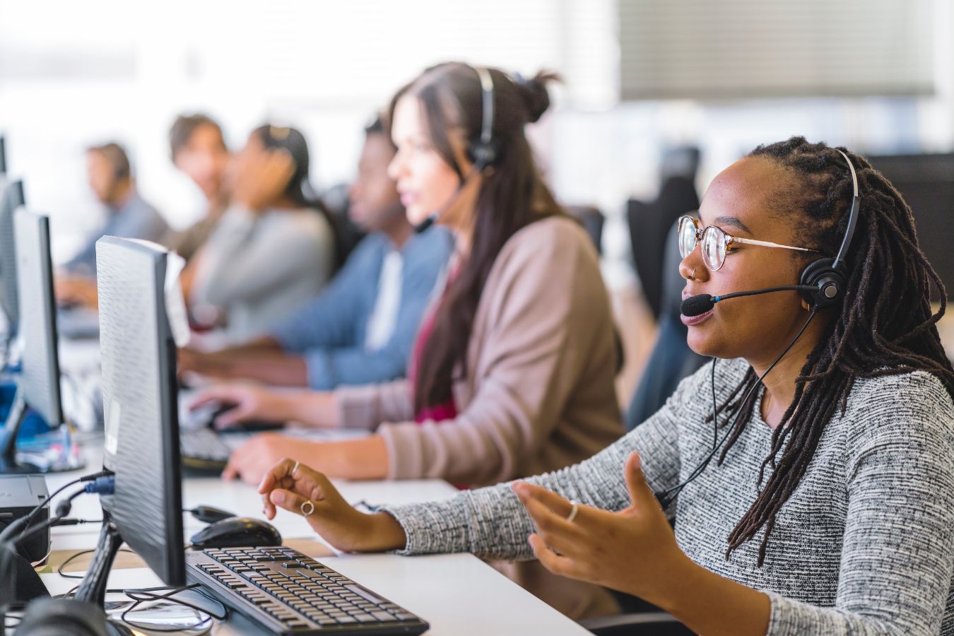 Professional ecommerce customer support team