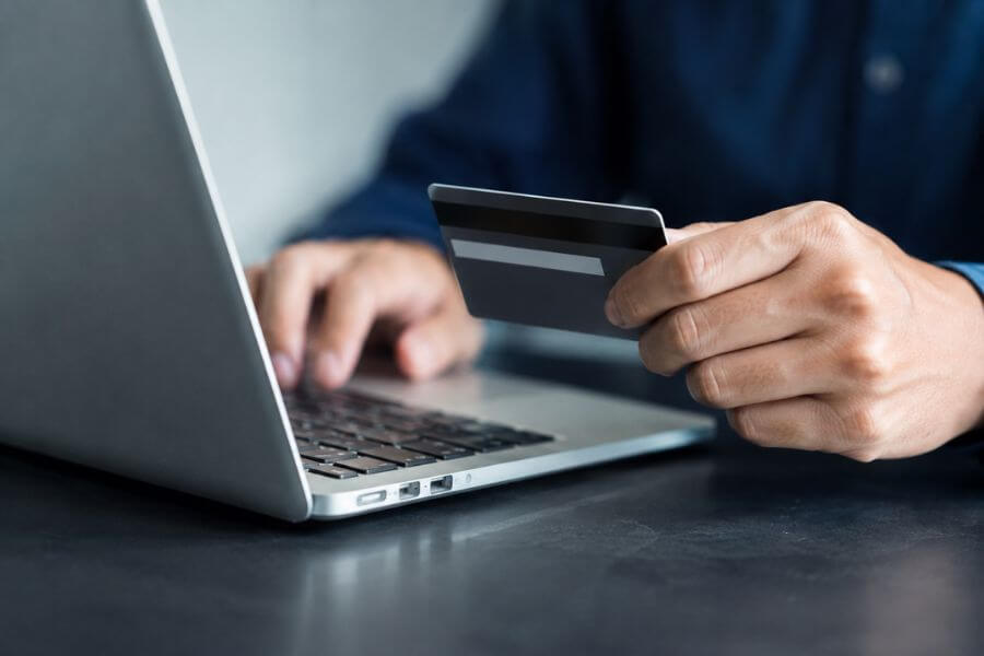 Ce este un comerciant cu drepturi de autor? Definiție MOR Cum funcționează Scopuri Întrebări frecvente Global simplu